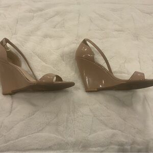 Elegant Tan Wedge Sandals